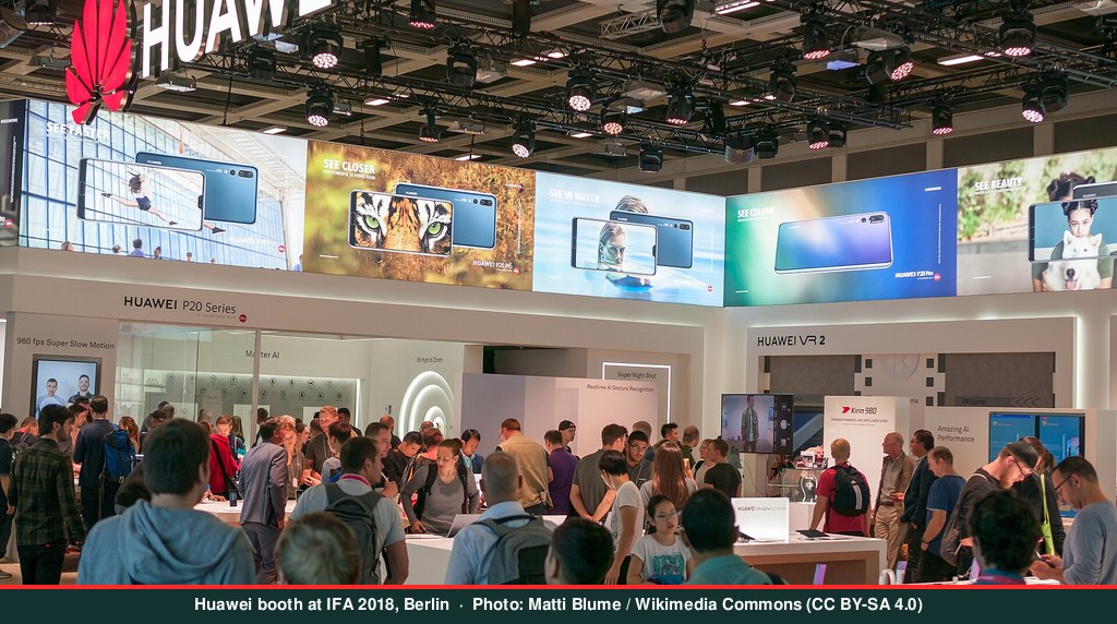 B2B experiential marketing trade show exhibition floor